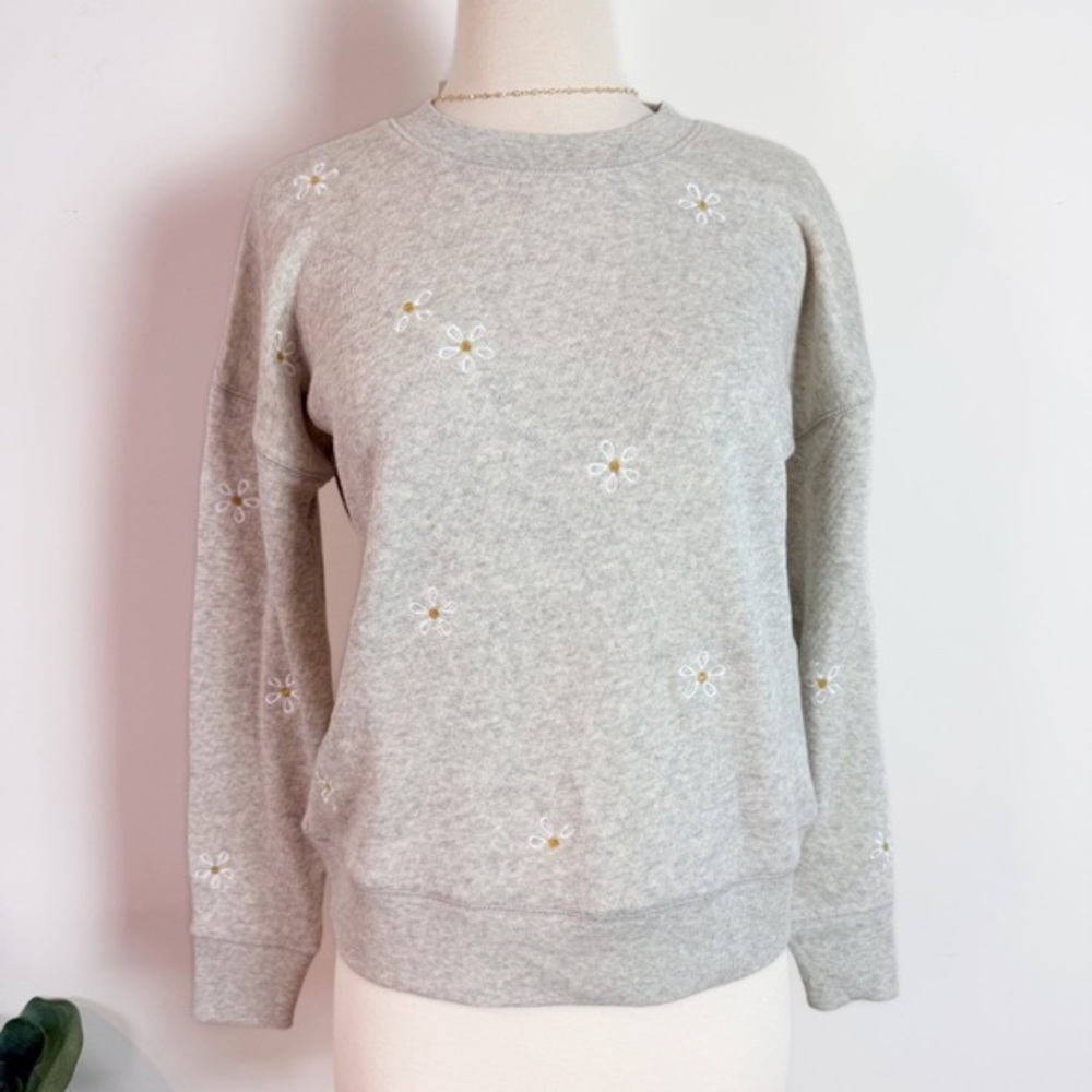 💋Madewell Light Gray Daisy Embroidered Sweater size XS